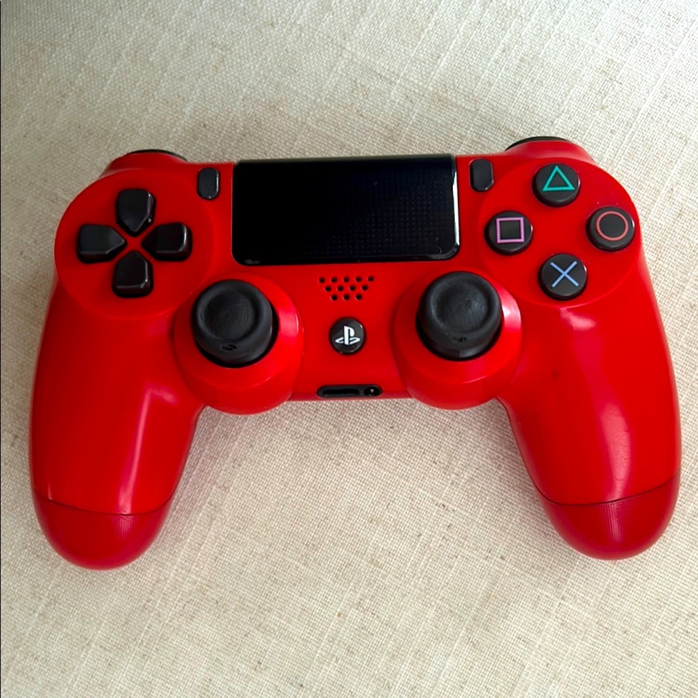 Sony DUALSHOCK 4 Wireless Controller for PlayStation 4 - Magma Red